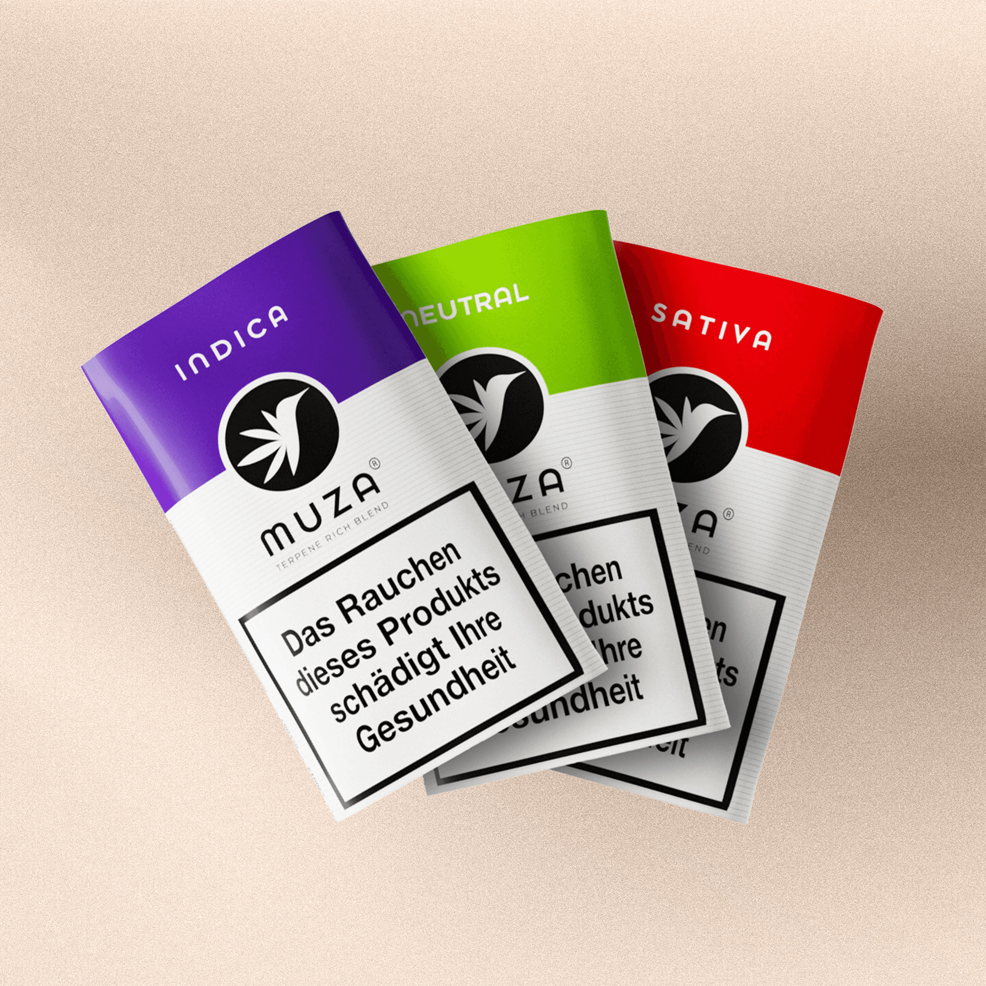 Verpackung der CBD-Tabakersatzprodukte von Muza in den Sorten Indica, Neutral und Sativa. Farbcodierte Designs in Lila, Grün und Rot mit Hinweis auf Gesundheitsrisiko. Ideal für den Genuss von aromatischen Kräutermischungen.